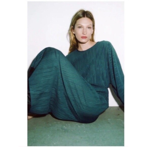 Zara Dark Green Plisse Dolman Sleeve Midi Dress L Slinky Elastic Waist 70s Boho - Picture 1 of 8